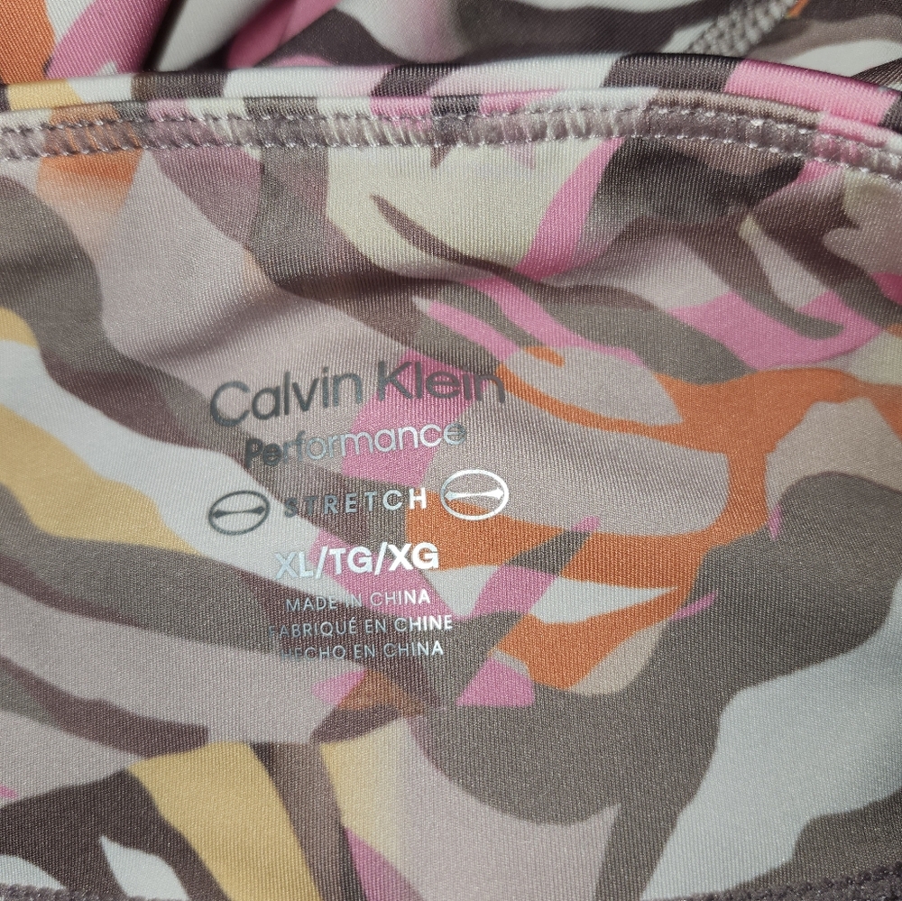 Calvin Klein Cropped Leggings - Picture 5 of 5